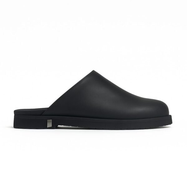 Zuecos de cuero negro